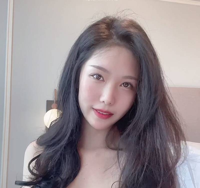 抖娘利世-定制洗澡5分钟 [1V/747M]