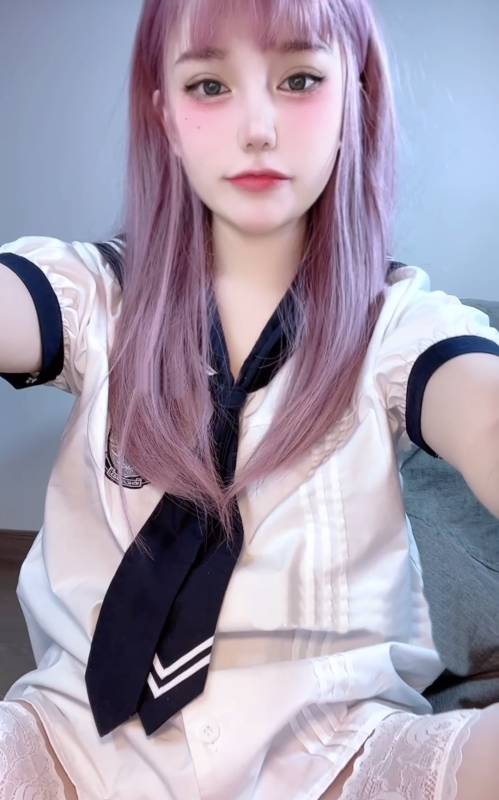 超可爱人气网红-欲梦-制服水手装 [1V+481M]