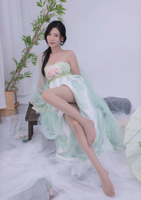 抖娘利世- 定制小恶魔 3套 [163p/717M]