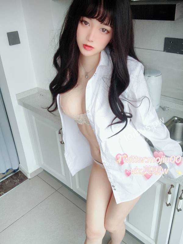 小青茗 莫啾w -露脸定制白色衬衫 [46p/1v/924M]