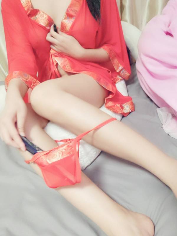 私人玩物 - 红肚兜 [33P/5V/392M]