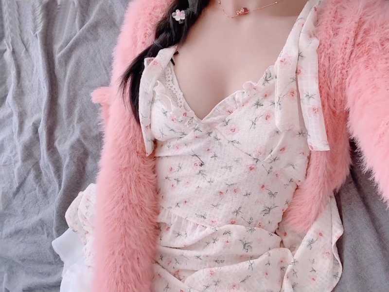 芋圆呀呀 粉色袖花裙 [1V/1.61G]