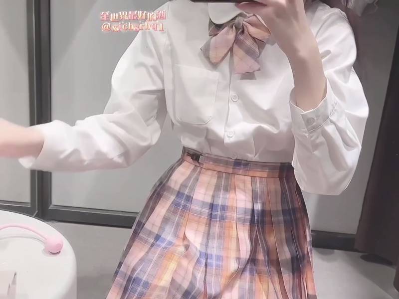 全世界最好的酒 -试衣间 [1V/1.21G]