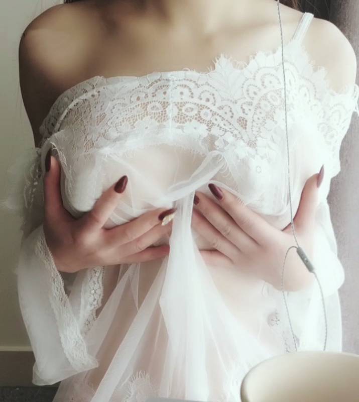 麻酥酥哟 -白色轻纱 [20P+2V+610M]