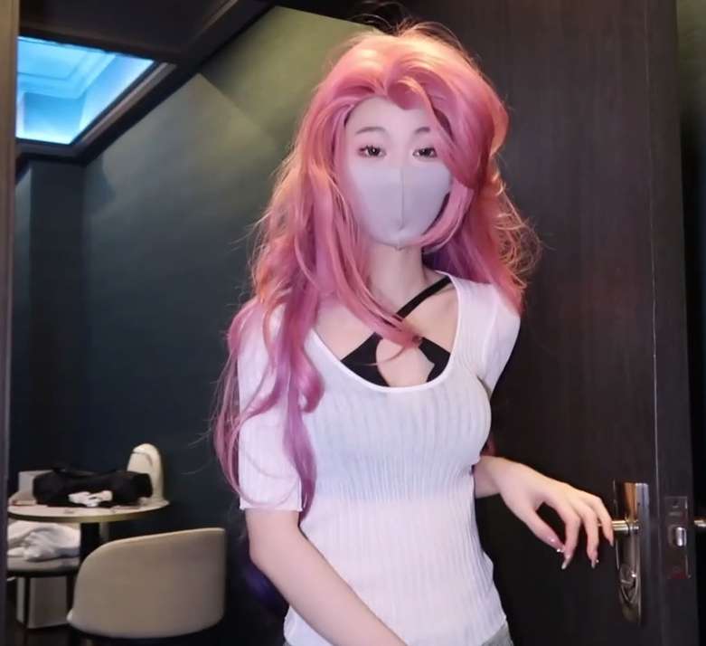 cola酱 -时髦网咖游戏陪玩 [1v/356M]