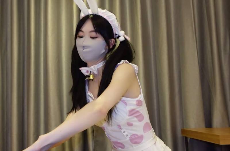 cola酱 -可爱的女仆 [1v/701M]