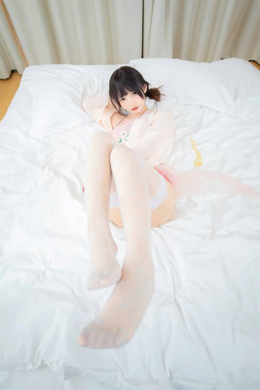 神楽坂真冬 -小桥流水 [75P+2V+197M]