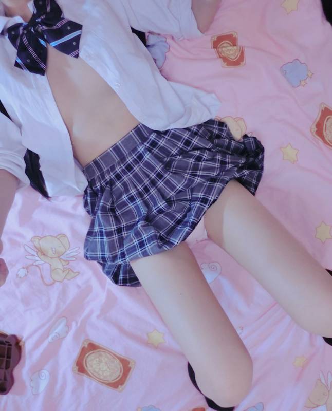 萌白酱- jk学妹 [32p+5V+1.05G]