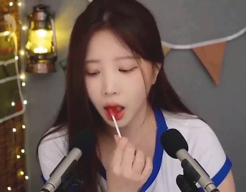 YoonYing 会员ASMR福利吃糖  [1V+559M]