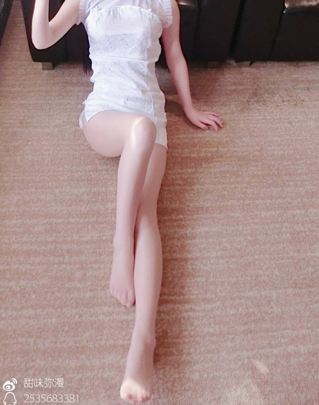 萌白酱 -白色旗袍 [39P+1V+1.22G]