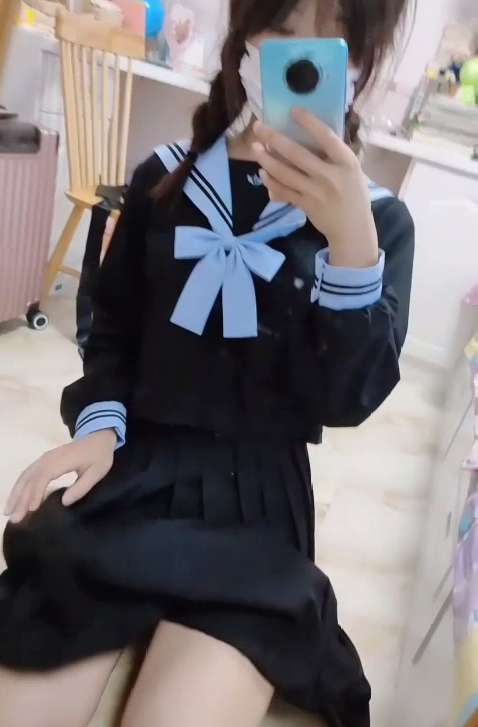 霉可可 -制服户外学妹 [1v+366M]