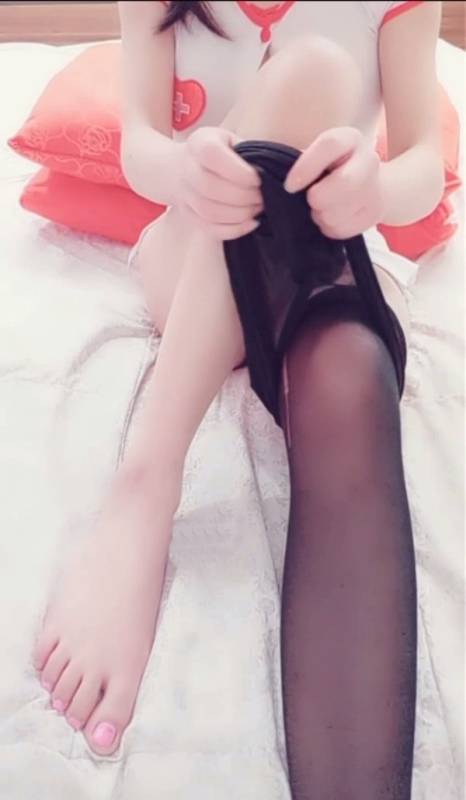 麻酥酥哟 -护士开档黑丝 [1V+452M]