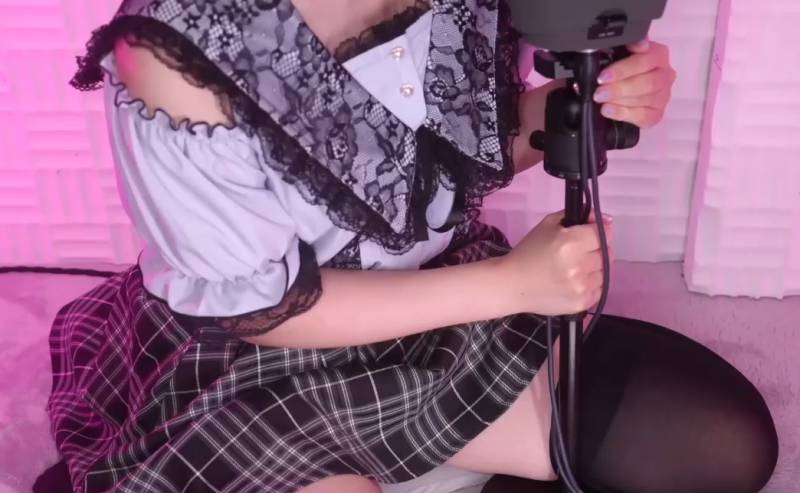 rizunya ASMR福利女仆黑丝舔耳 [1V+1.60G]