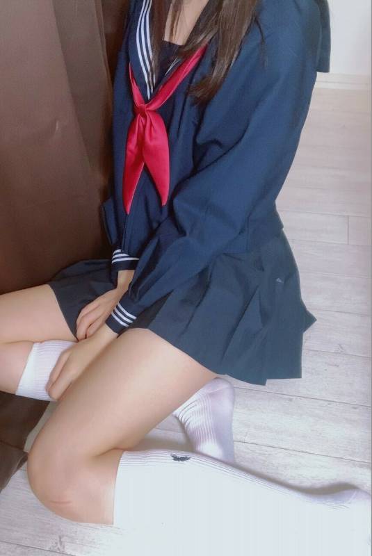 HentaiTv -学妹裙底 [15P+2V+1.02G]