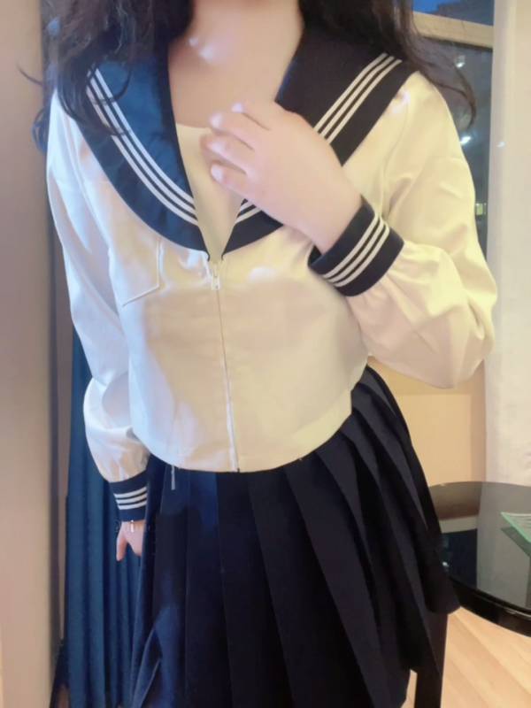 薇薇安 - 黑丝水手服 [1V+1.08G]