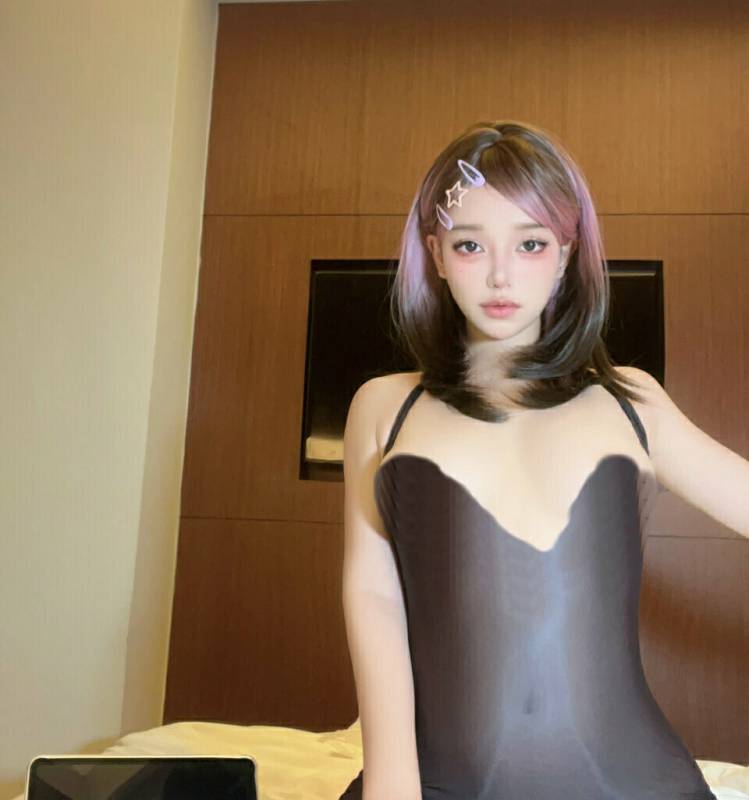 欲梦 -10月新作 请品尝我的唾液+9月27小视频 [6p+2v+817M]