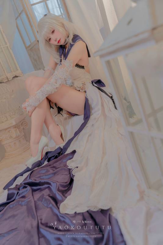 咬一口兔娘 – 9月专属-梳妆大小姐 可畏+stellar-刺痛 [57P+1V+1.31G]