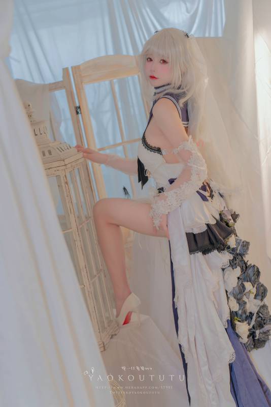 咬一口兔娘 - 9月专属-梳妆大小姐 可畏+stellar-刺痛 [57P+1V+1.31G]