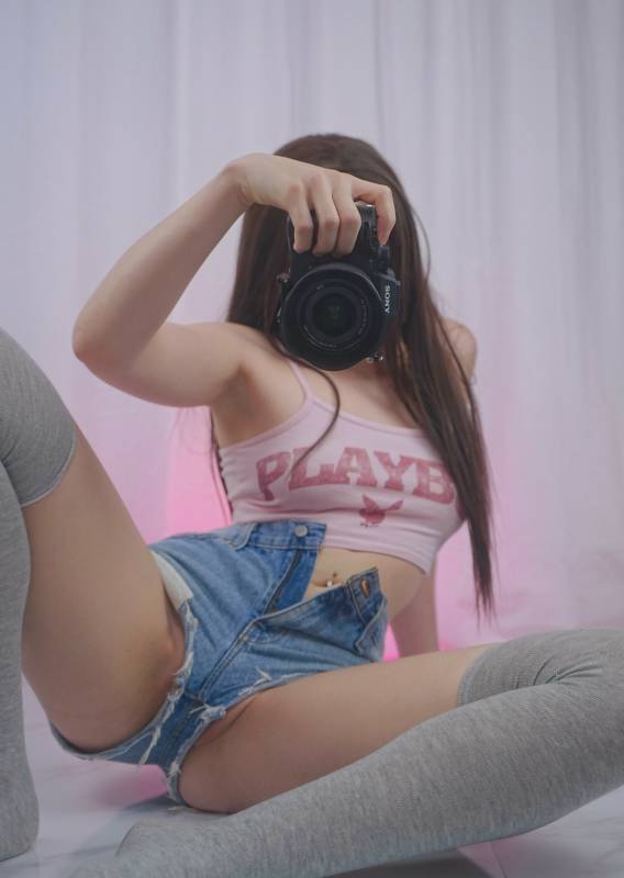 HimeTsu - 性感相机女孩 [26P/3V/364M]