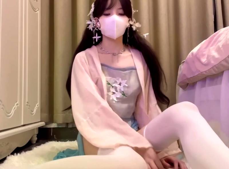 酥酥 桃酱 -维秘9- 汉服少女 [1V/1.06G]