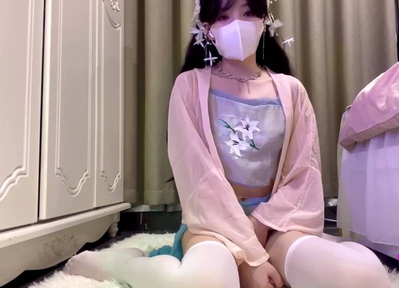 酥酥 桃酱 -维秘9- 汉服少女 [1V/1.06G]