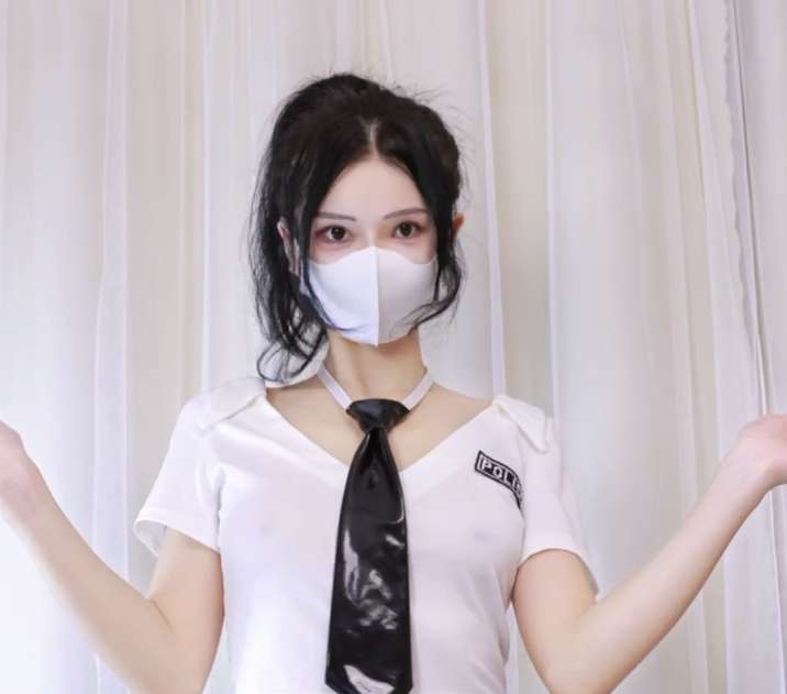 苏浅浅 – 制服热舞 [24P/3V/15M]