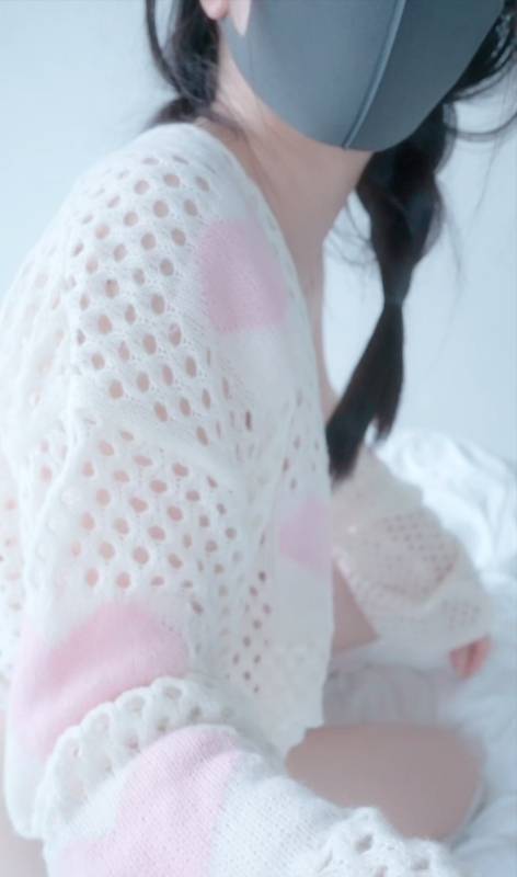 hongkongdoll 玩偶姐姐 -12.1私信-白丝镂空衫 [1V/347M]