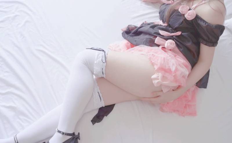 米胡桃 meehutao -黑粉玫瑰 洋装LO裙 [1V/216M]