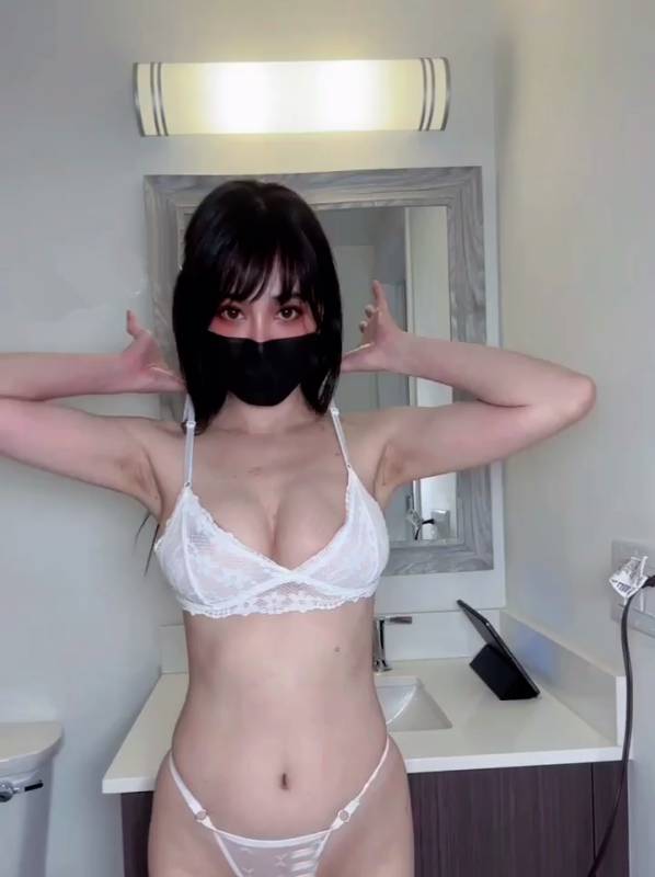 极品御姐-小水水-11月原版6套小合集 [12v/325M]