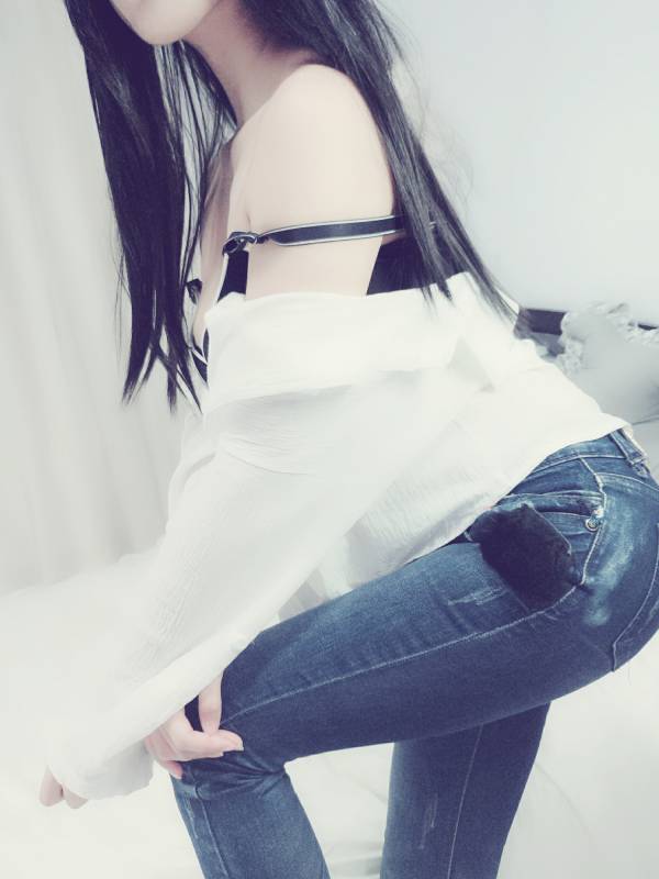 私人玩物 - 包臀牛仔裤 [18P/10V/1.14G]