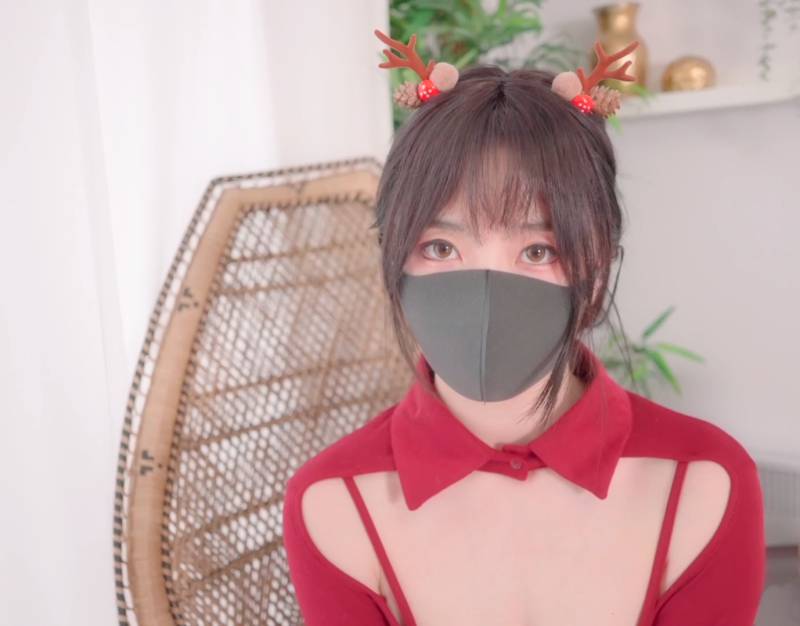 hongkongdoll 玩偶姐姐-圣诞写真特辑 [1V/888M]