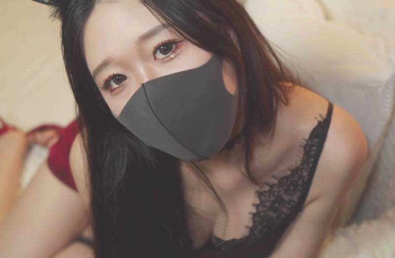 桥本香菜 - 圣诞特辑  圣诞老人送来的许愿丝袜礼物 [1V/802M]