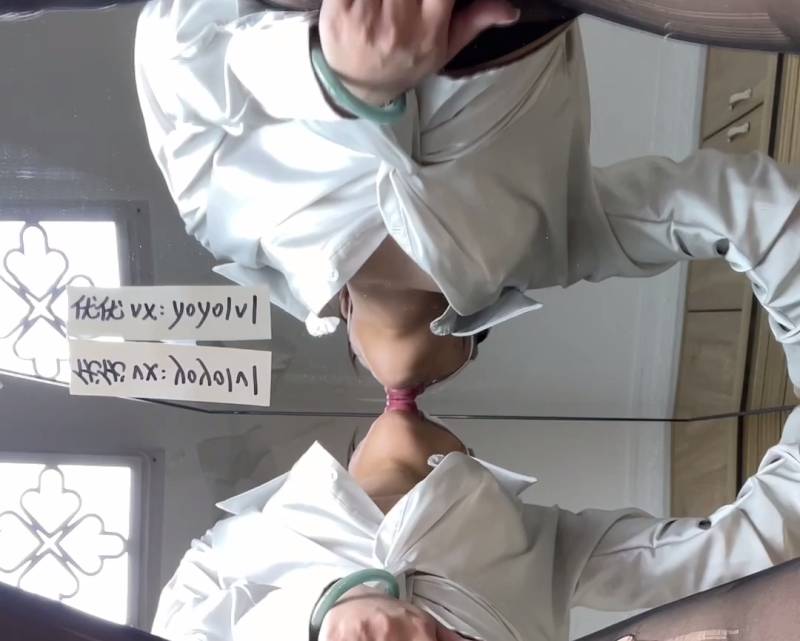 高人气御姐-优优-白衣御姐对镜口技 [1v/504M]