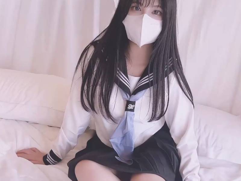 清纯妹妹-小敏儿-水手服 [1V/820M]