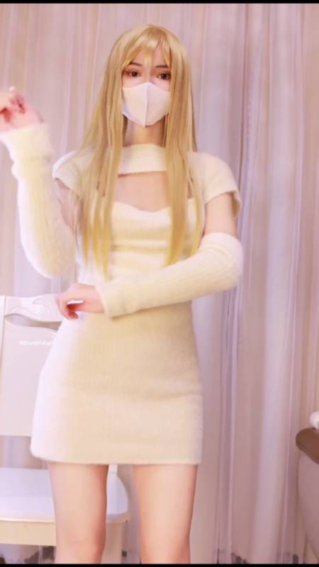 苏浅浅 -白毛衣热舞+白衣户外露出 [9P/5V/43M]