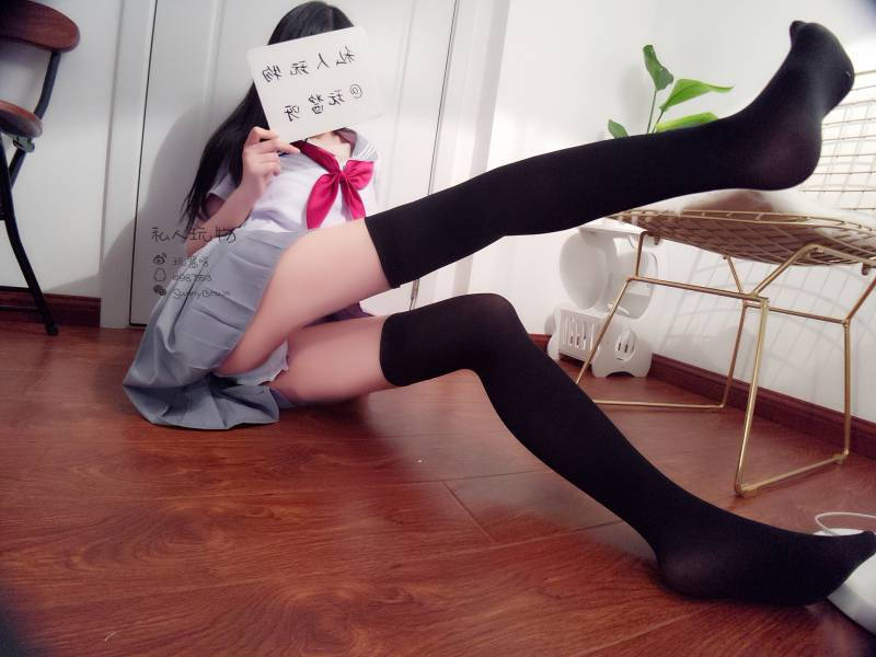 私人玩物 -日系校服黑丝长筒袜 [36P/5V/854M]