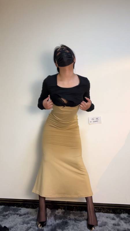 高人气御姐-优优-新 黑衣黄裙热舞 [1V/341M]