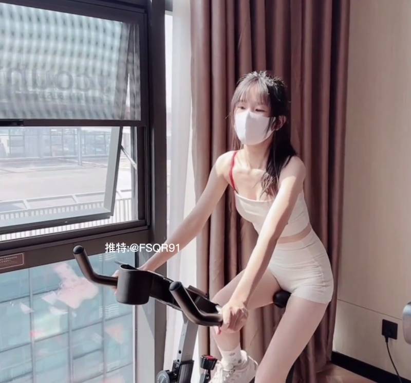 粉色情人-运动女孩 [1V/918M]