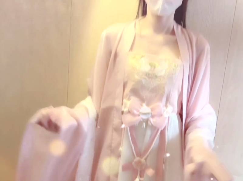 粉色情人-花神来人间 [1V/704M]