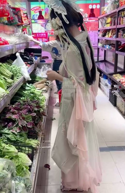 软软兔 Lt74523412 -蝴蝶仙子汉服 2 [1V/331M]