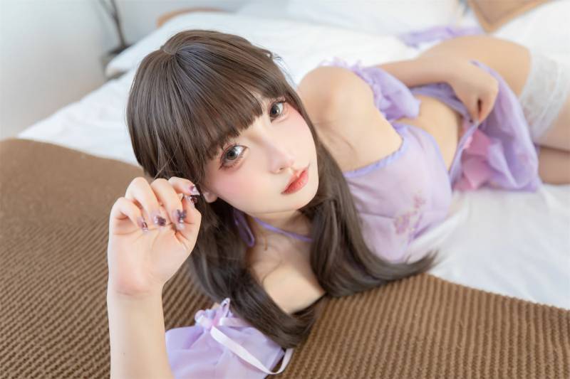 神楽坂真冬 -花前月醉 [74P/2V/15M]