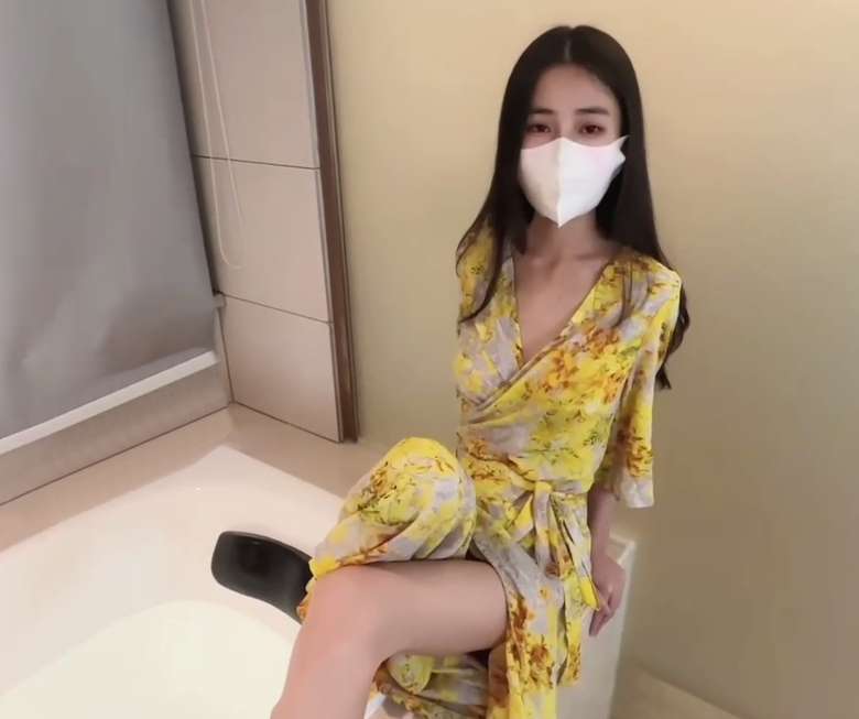 锅锅酱 -黄色战袍 [1V/265M]