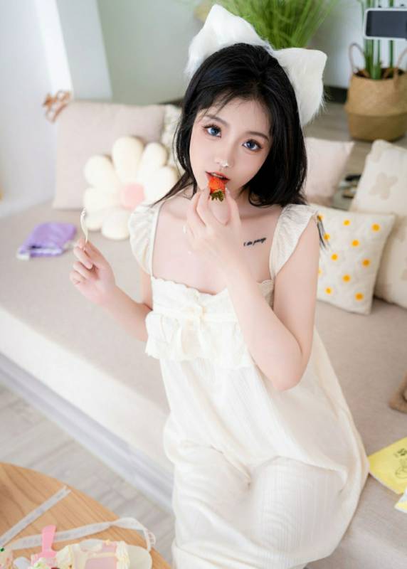 桃良阿宅 – 蛋糕 [33P]