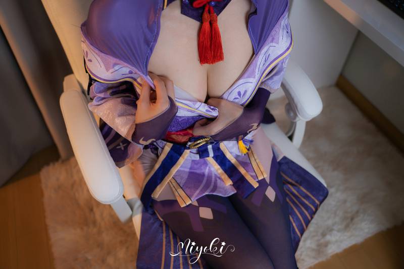 铃木美咲 (软软趴在床单上) - 想见你- 雷电将军篇 [29P/1V/1.40G]