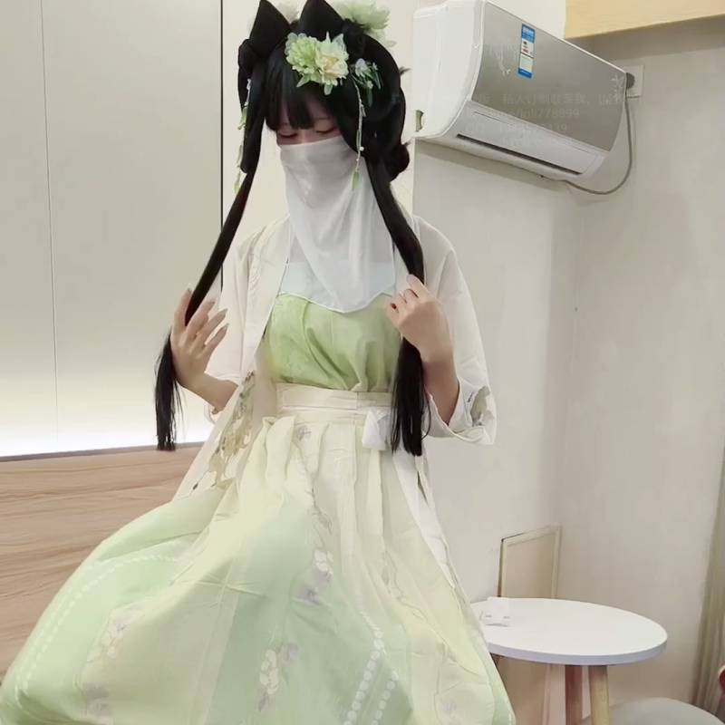 软软兔 -白丝梦蝶汉服 [1V/1.22G]