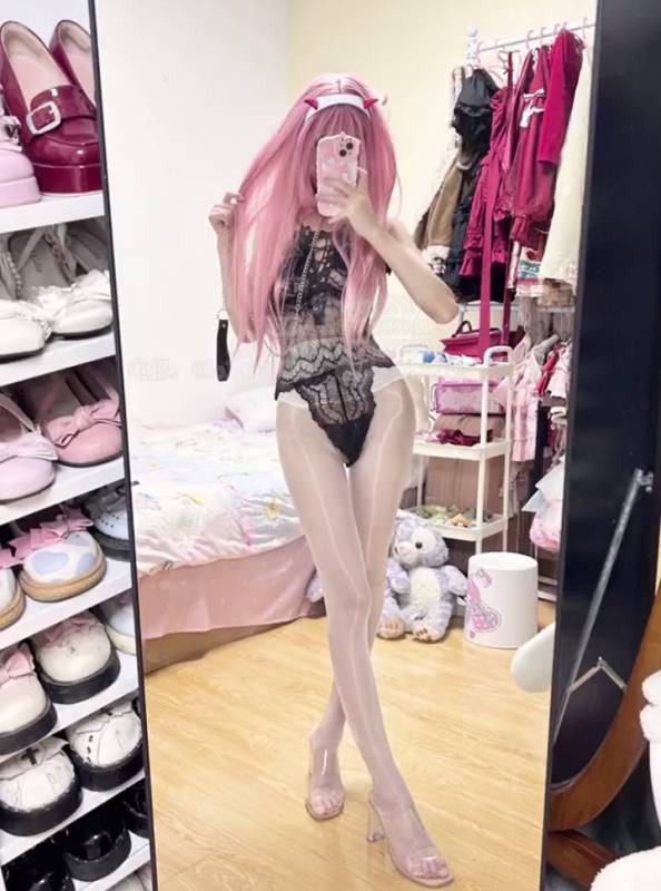 软软兔 – 时髦邻家妹妹 [1v/1.49G]