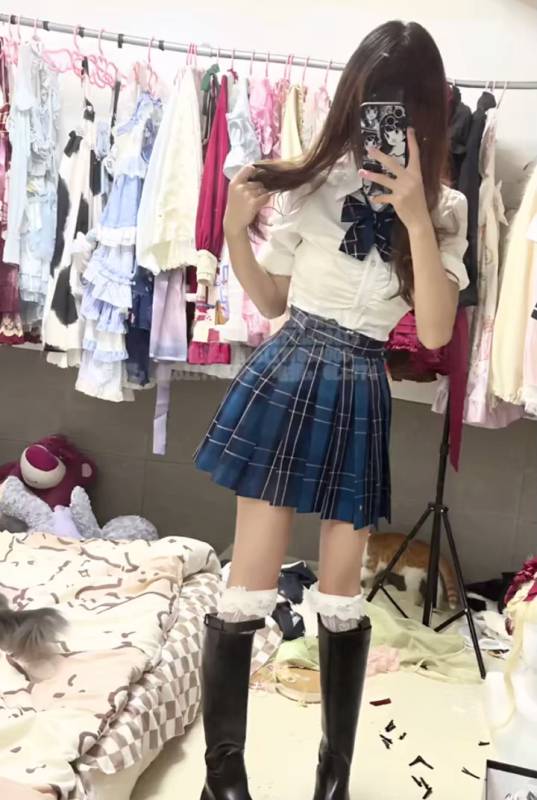 软软兔 -黑色长筒靴制服jk [1V/328M]