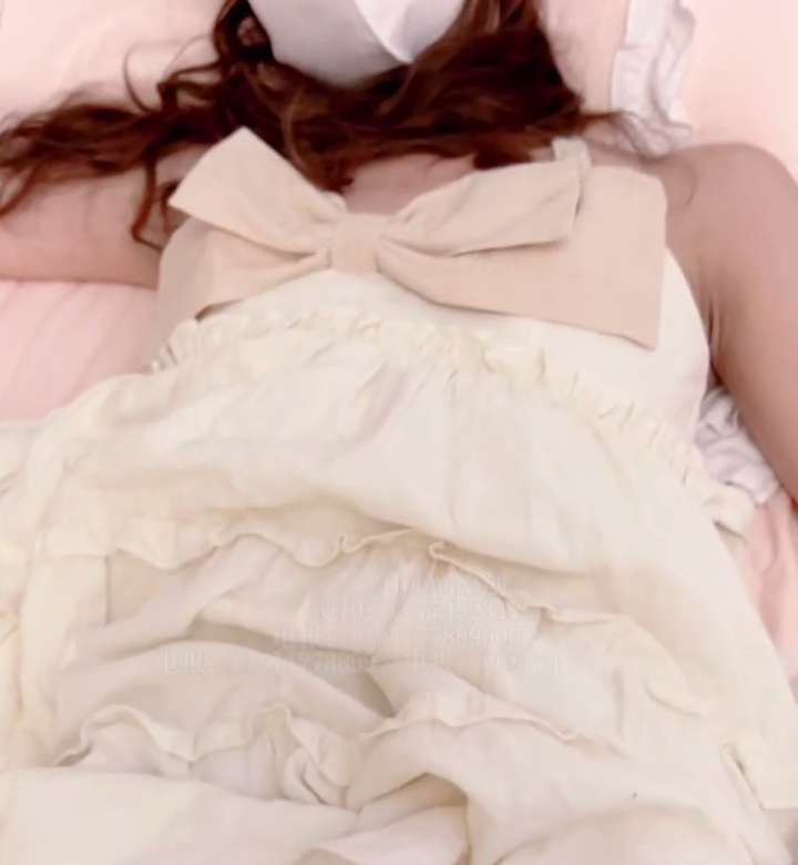 软软兔 -乖巧萌妹子 [1v/222M]