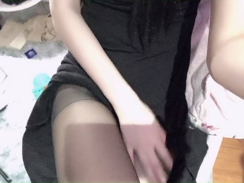 耀灵 -学妹长裙黑丝 [1v/656M]