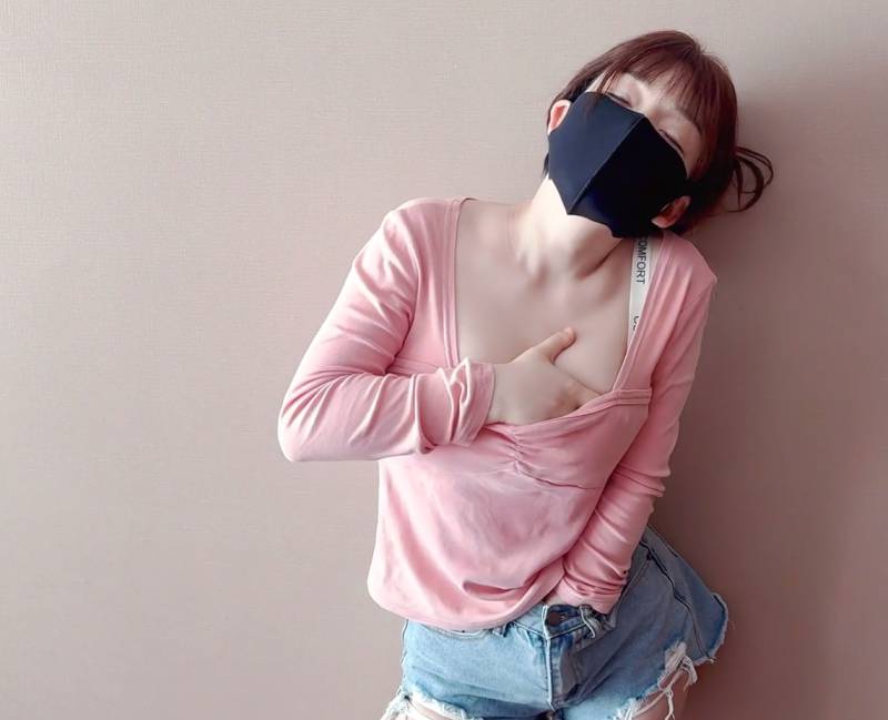 推特新晋女神 萌之乖乖 -瑜伽女神 [1V/1.33G]